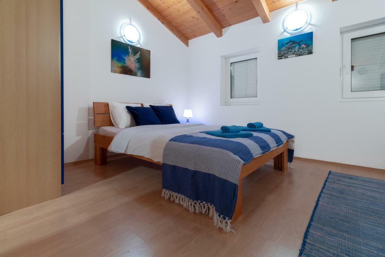 Guest House Otto Punat Exterior photo